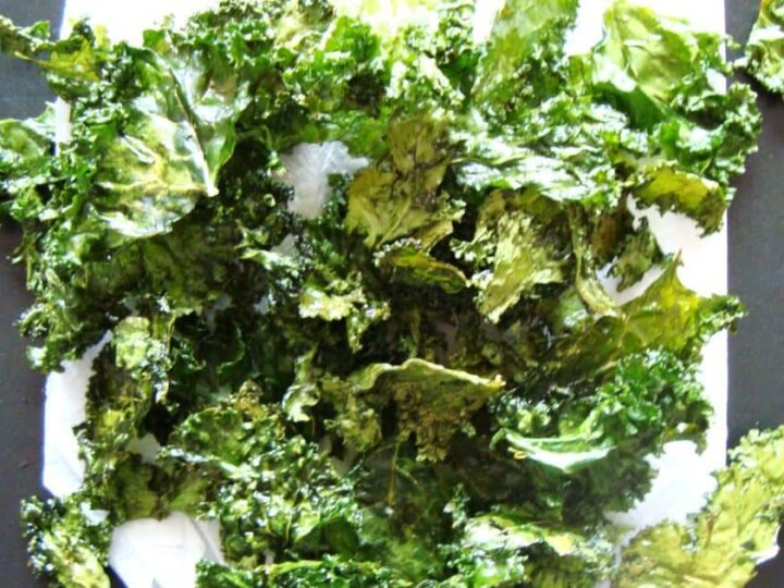How to Make Quick & Easy Kale Chips - Paleo Grubs