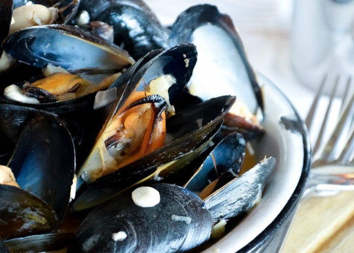 Coconut Curry Mussels