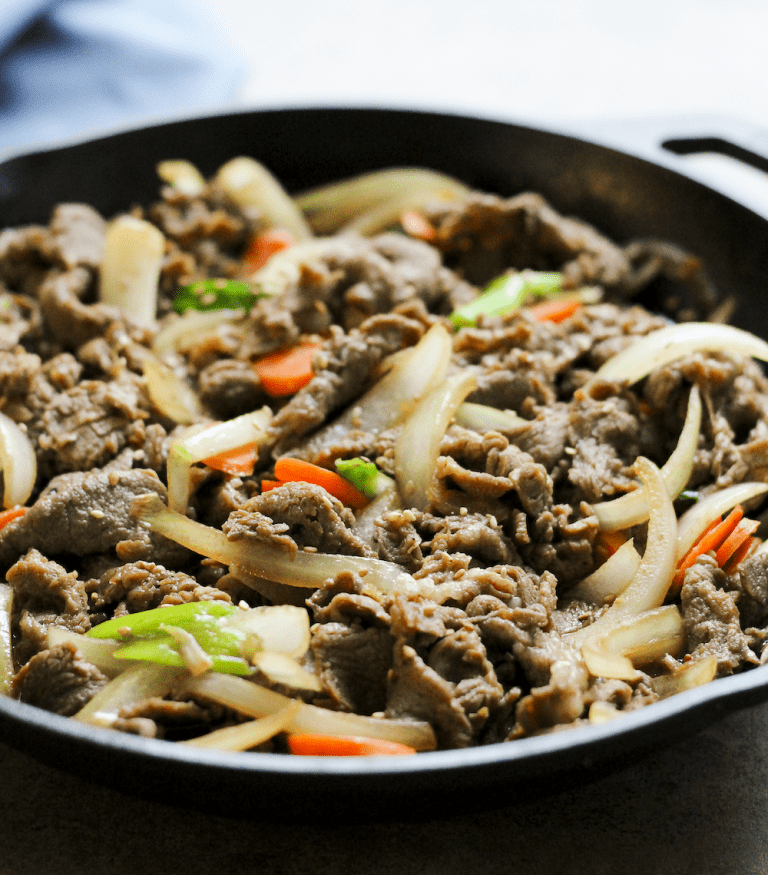 EASY Beef Bulgogi - takeout dinner recipes, gluten free takeout dinner recipes, gluten free korean, paleo korean, beef korean recipes, dinner korean recipes, one dish dinners