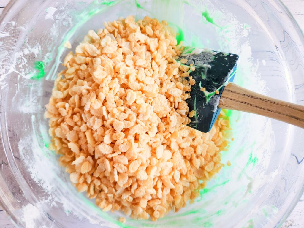 Rice krispies in a bowl.
